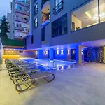 Aria Riva Aparthotel 4*