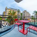 Aria Riva Aparthotel 4*